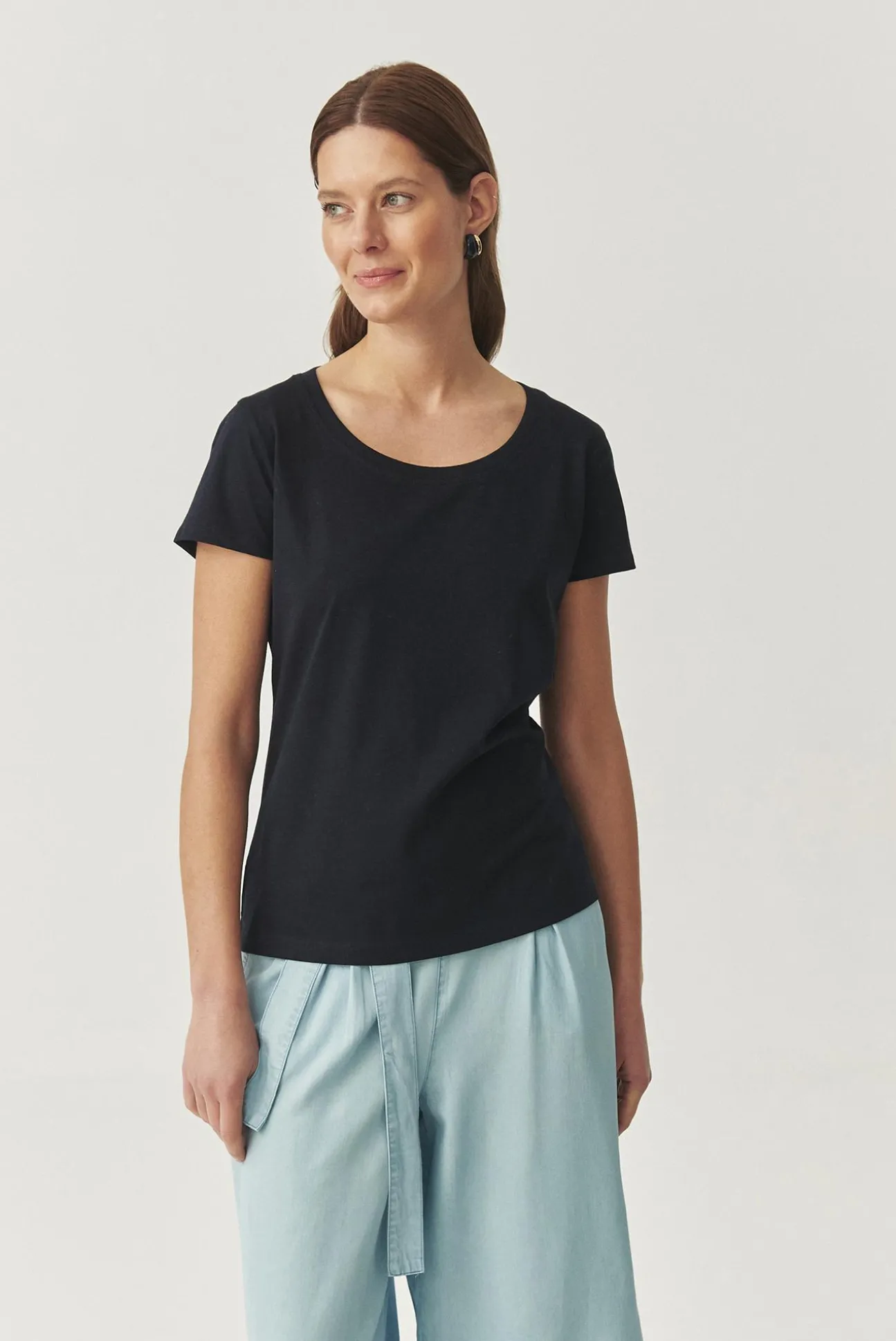 BAWEŁNIANY T-SHIRT - ANTONIA