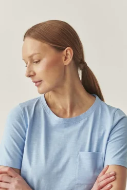 BAWEŁNIANY T-SHIRT Z KIESZONKĄ - DELQI