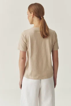 BAWEŁNIANY T-SHIRT Z KIESZONKĄ - DELQI