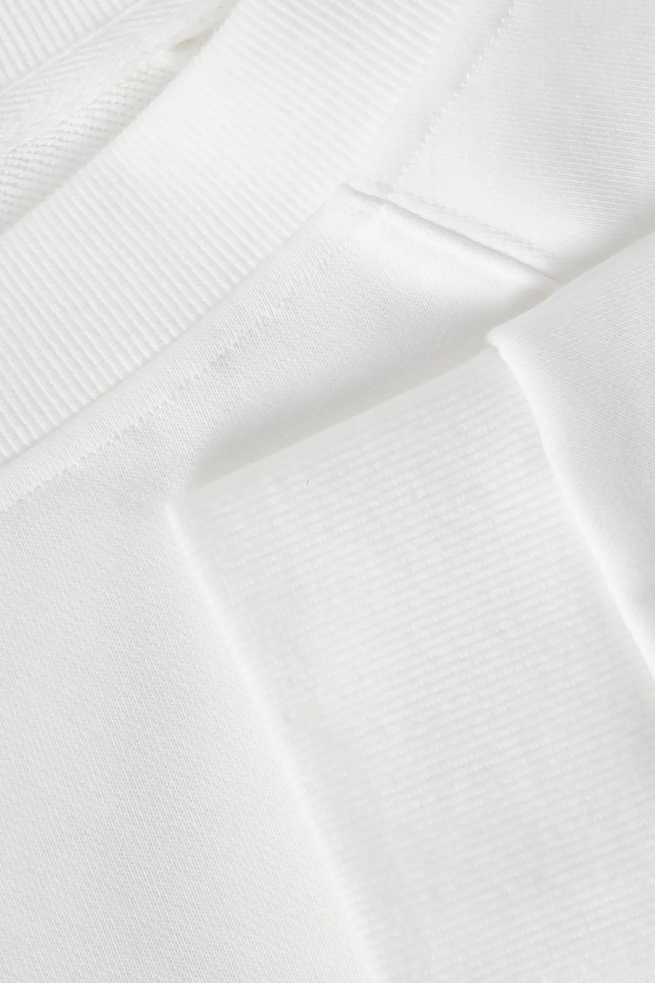 BLUZA DAMSKA Z DEKOLTEM W ŁÓDKĘ - GABBY