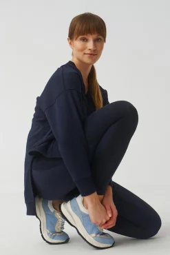 BLUZA DAMSKA Z DEKOLTEM W SEREK - FILIPPA