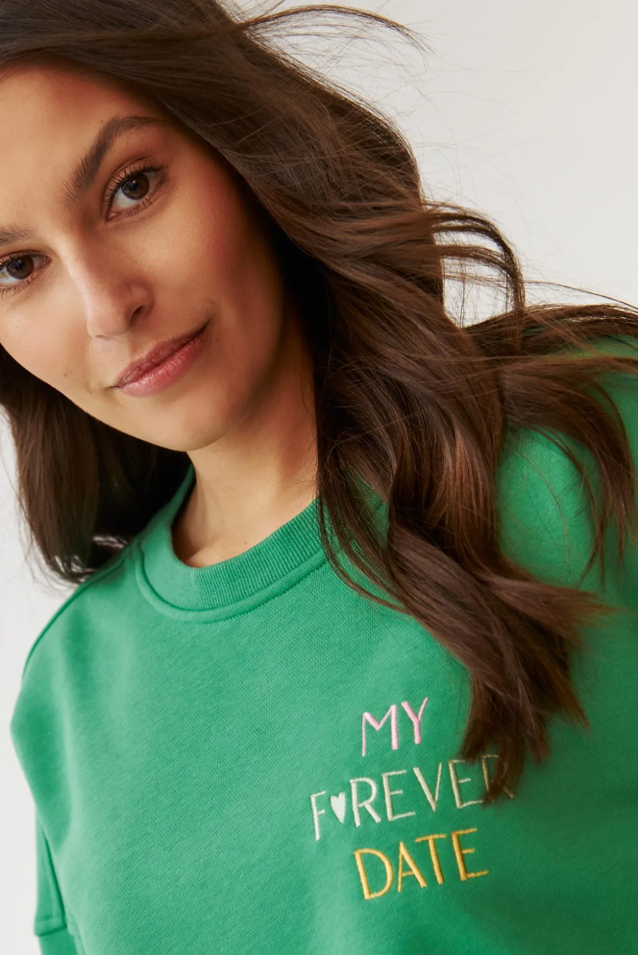 BLUZA DAMSKA Z HAFTOWANYM NAPISEM - GINGER