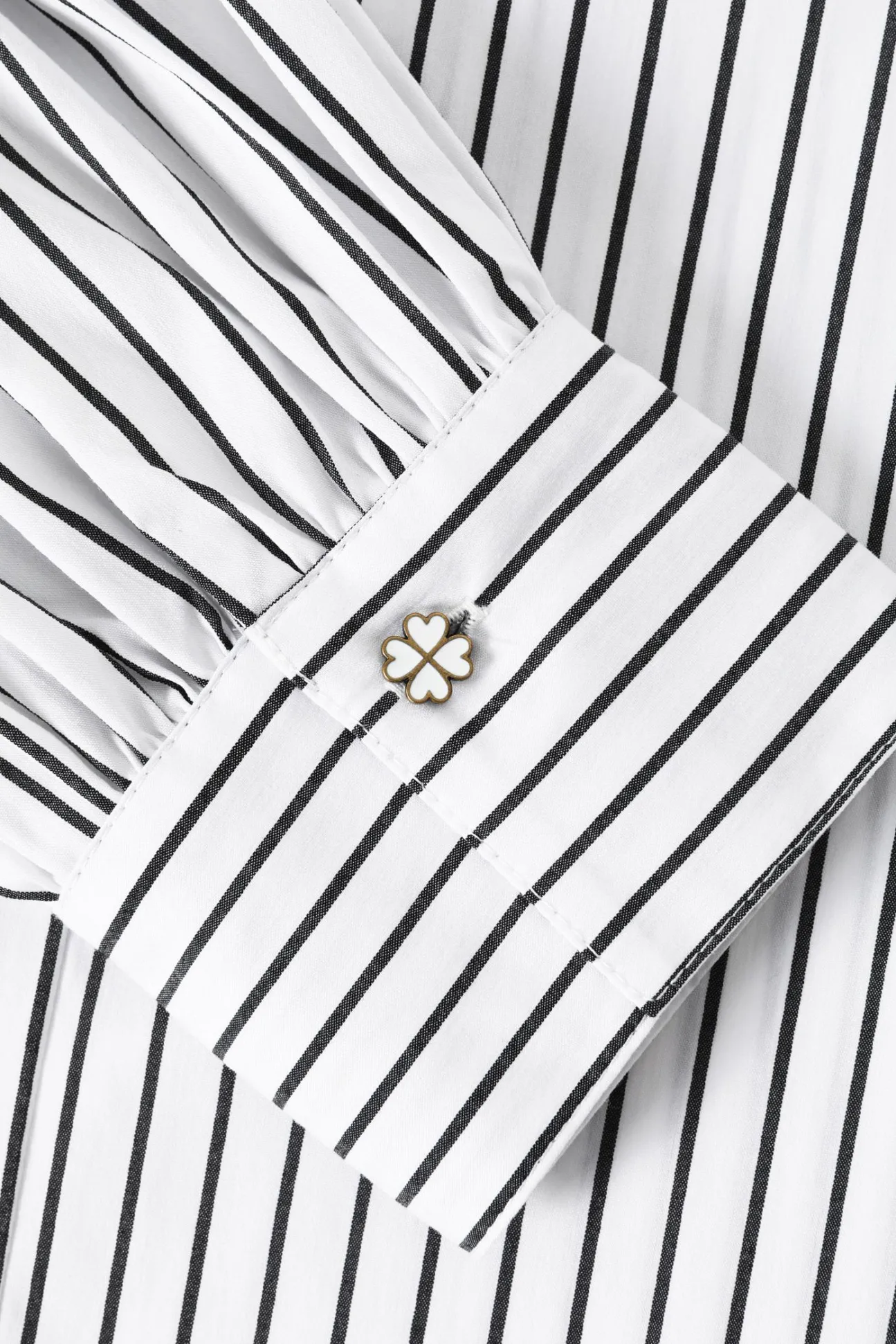 BLUZKA W PIONOWE PASY — CAMPILLO