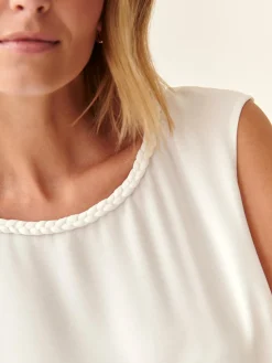 BLUZKA Z OZDOBNYM WARKOCZEM W DEKOLCIE LANI
