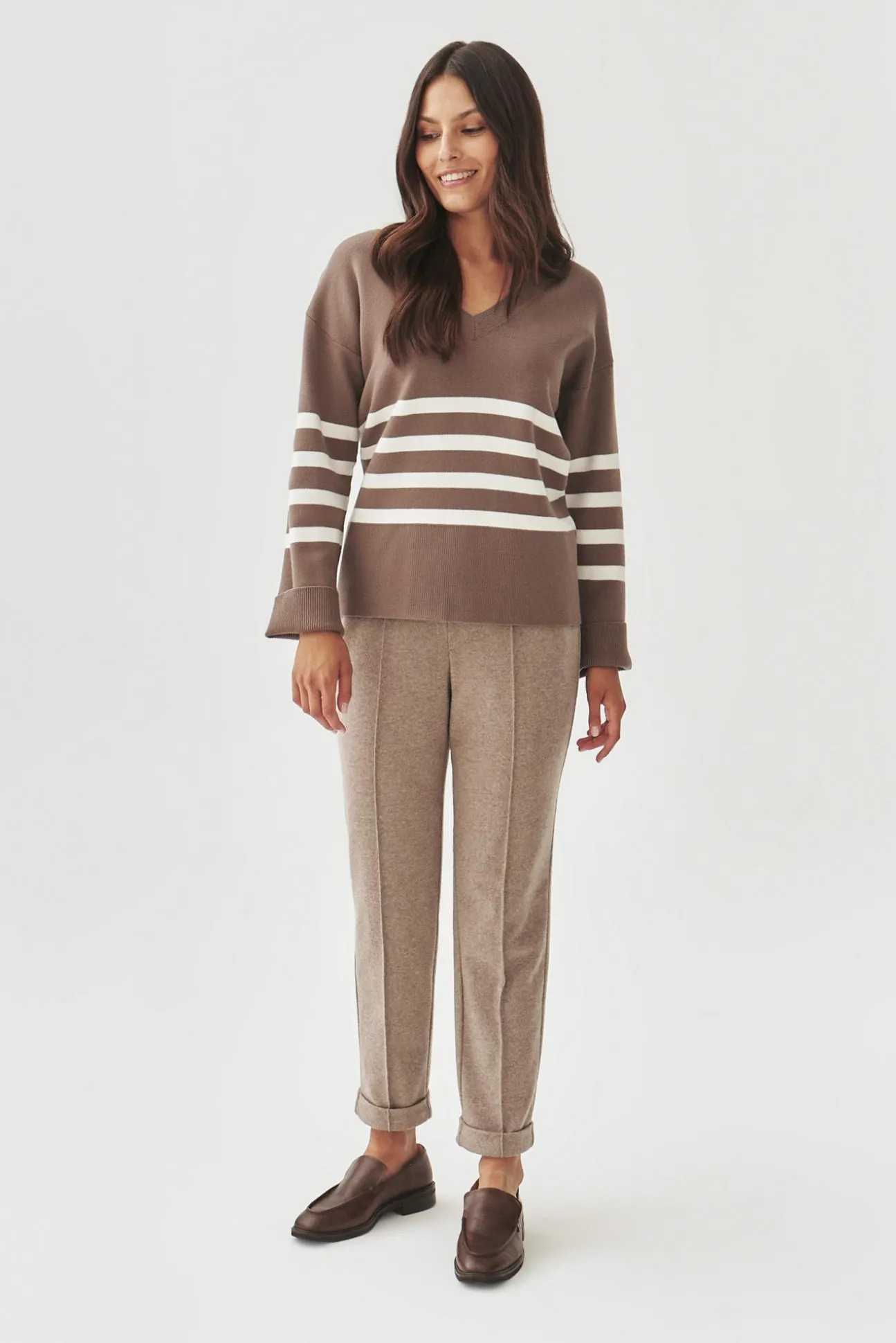 DAMSKI SWETER W PASKI - ELIANA
