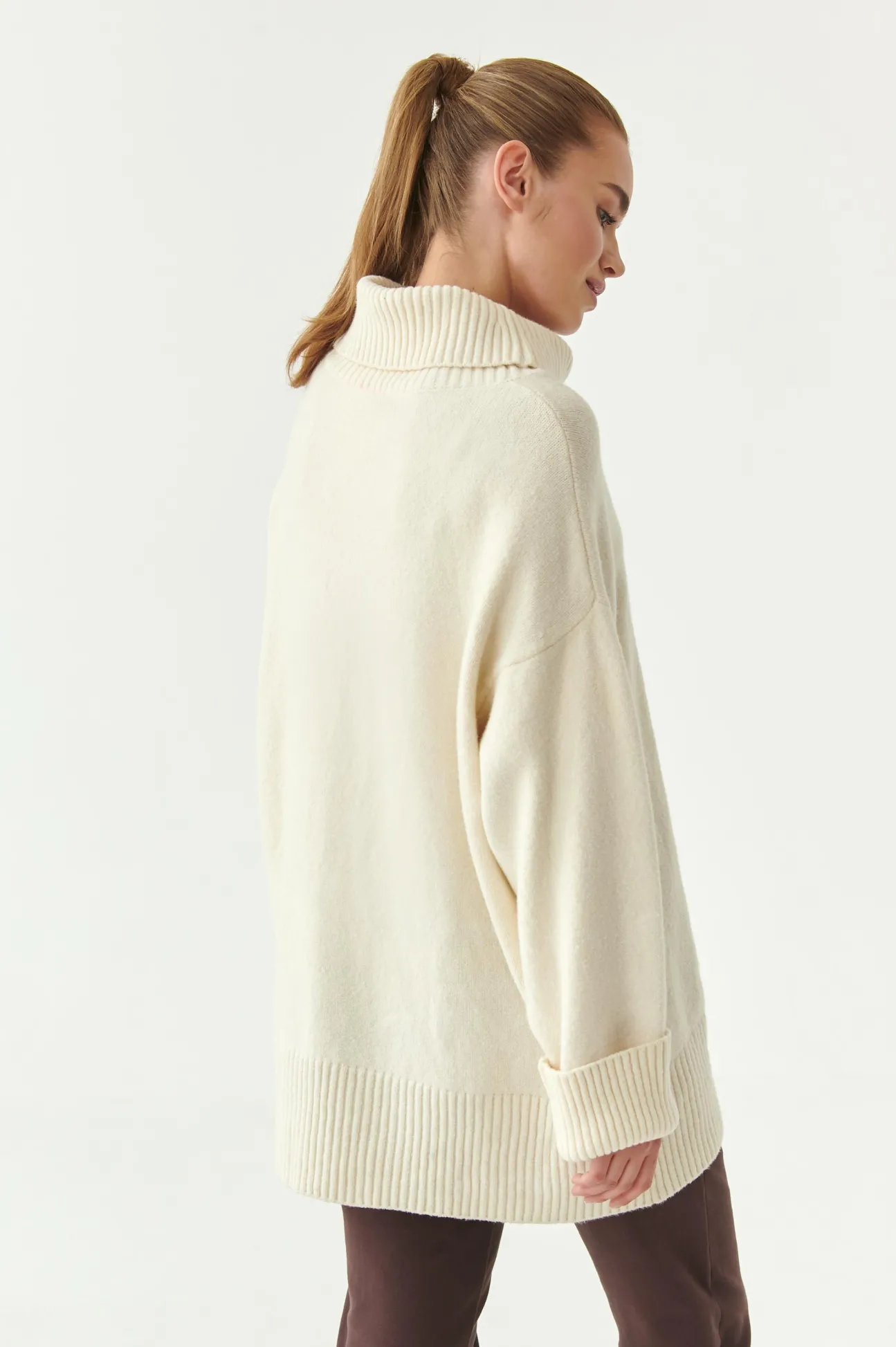 DAMSKI SWETER Z GOLFEM VELA
