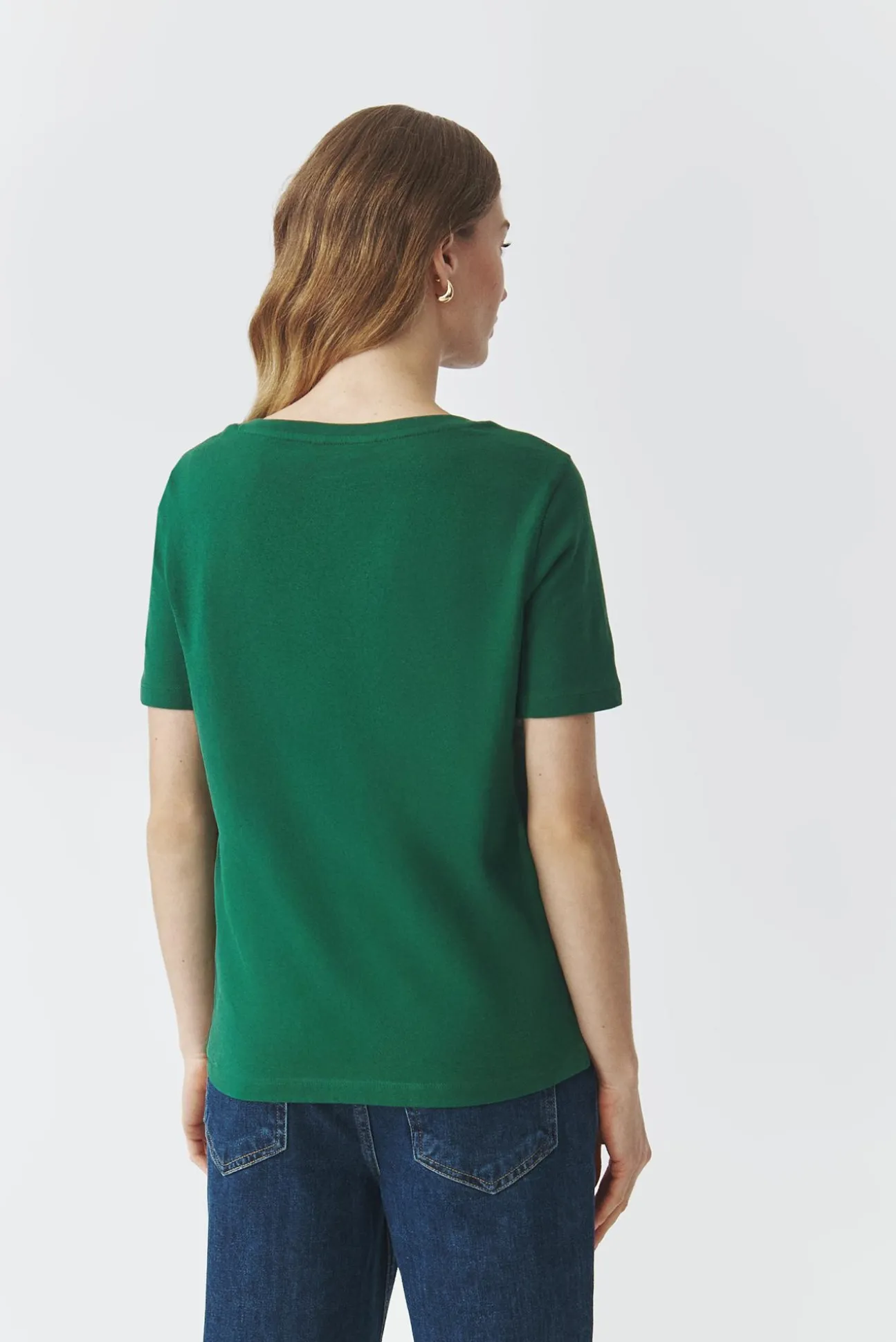 DAMSKI T-SHIRT BOXY Z KRÓTKIM RĘKAWEM — DELOR