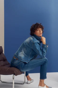 DOPASOWANE DENIMOWE SPODNIE DAMSKIE - ALANA