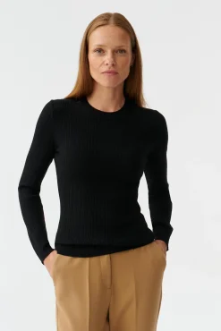 DOPASOWANY DAMSKI SWETER PRĄŻKOWANY ANCA
