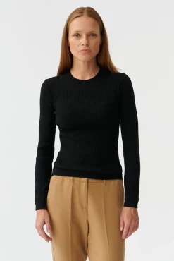 DOPASOWANY DAMSKI SWETER PRĄŻKOWANY ANCA
