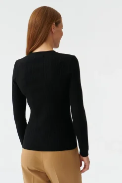 DOPASOWANY DAMSKI SWETER PRĄŻKOWANY ANCA