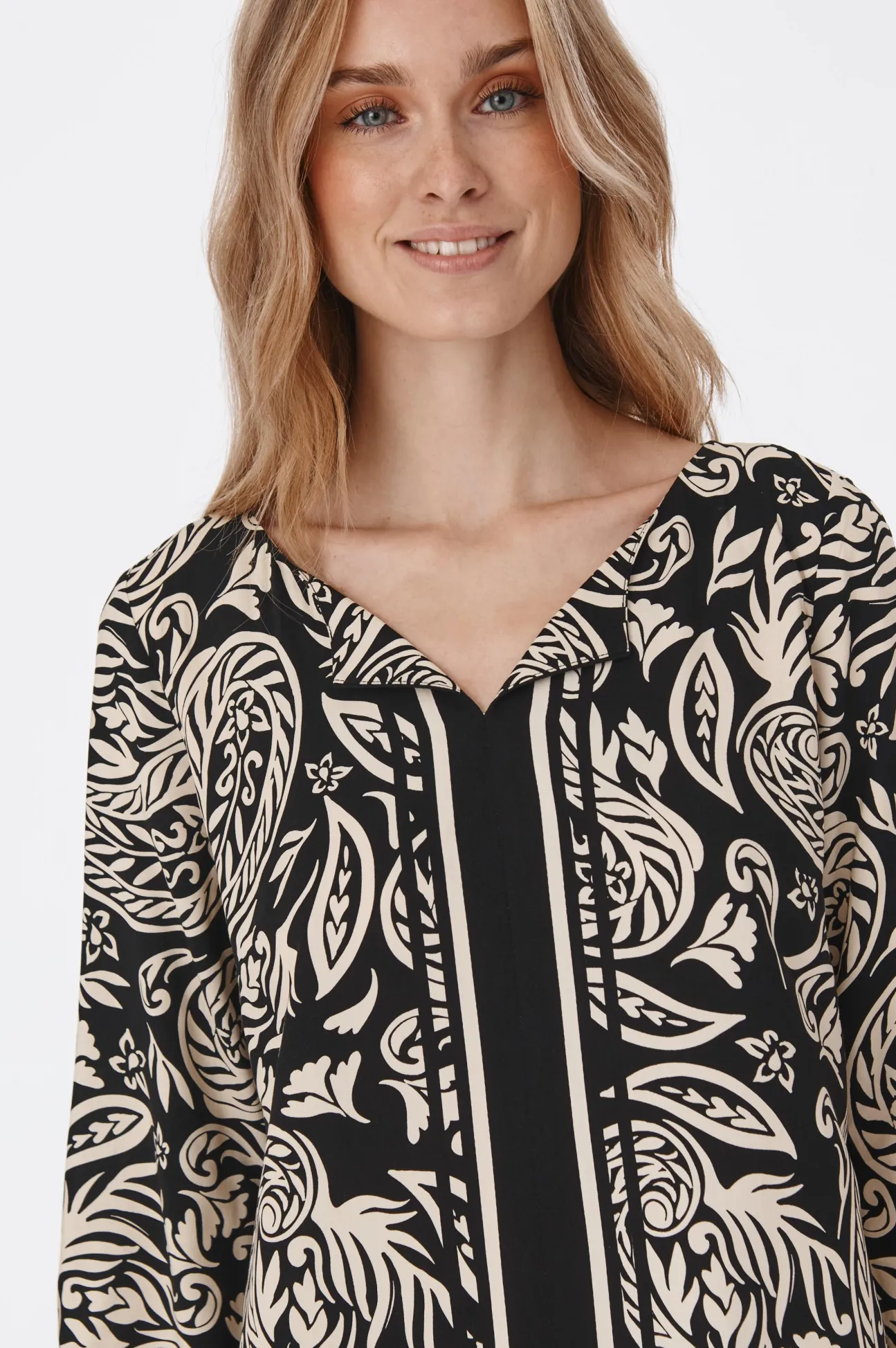 ELEGANCKA BLUZKA MAJOTTA