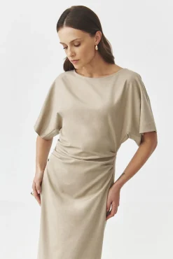 KLASYCZNA SUKIENKA MIDI Z RĘKAWEM KIMONO — JING