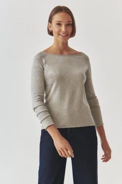 KLASYCZNY DAMSKI SWETER Z DEKOLTEM W ŁÓDKĘ - BROOKE