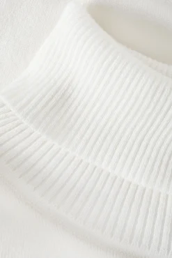 KLASYCZNY DAMSKI SWETER Z GOLFEM - NEKOKI