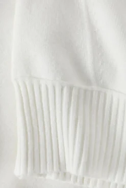 KLASYCZNY SWETER Z OKRĄGŁYM DEKOLTEM - ROSIE