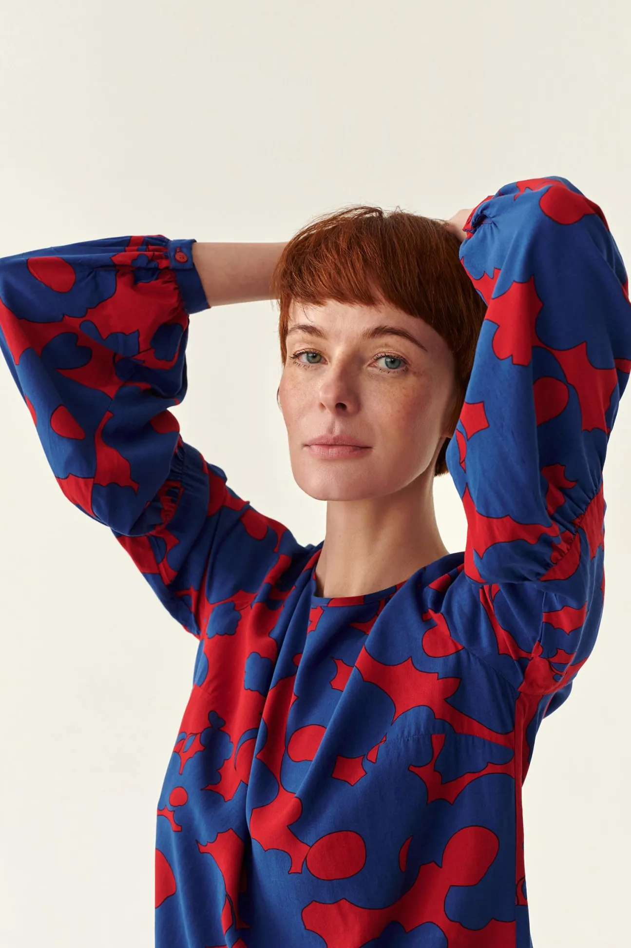 LUŹNA BLUZKA DAMSKA W PRINT MONKINA 1