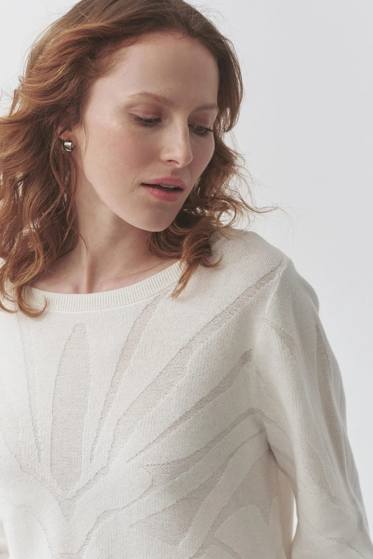 PASTELOWY SWETER Z BAWEŁNIANEJ PRZĘDZY — FINN