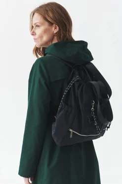 SPORTOWA TORBA DAMSKA Z BRELOKIEM — BALA