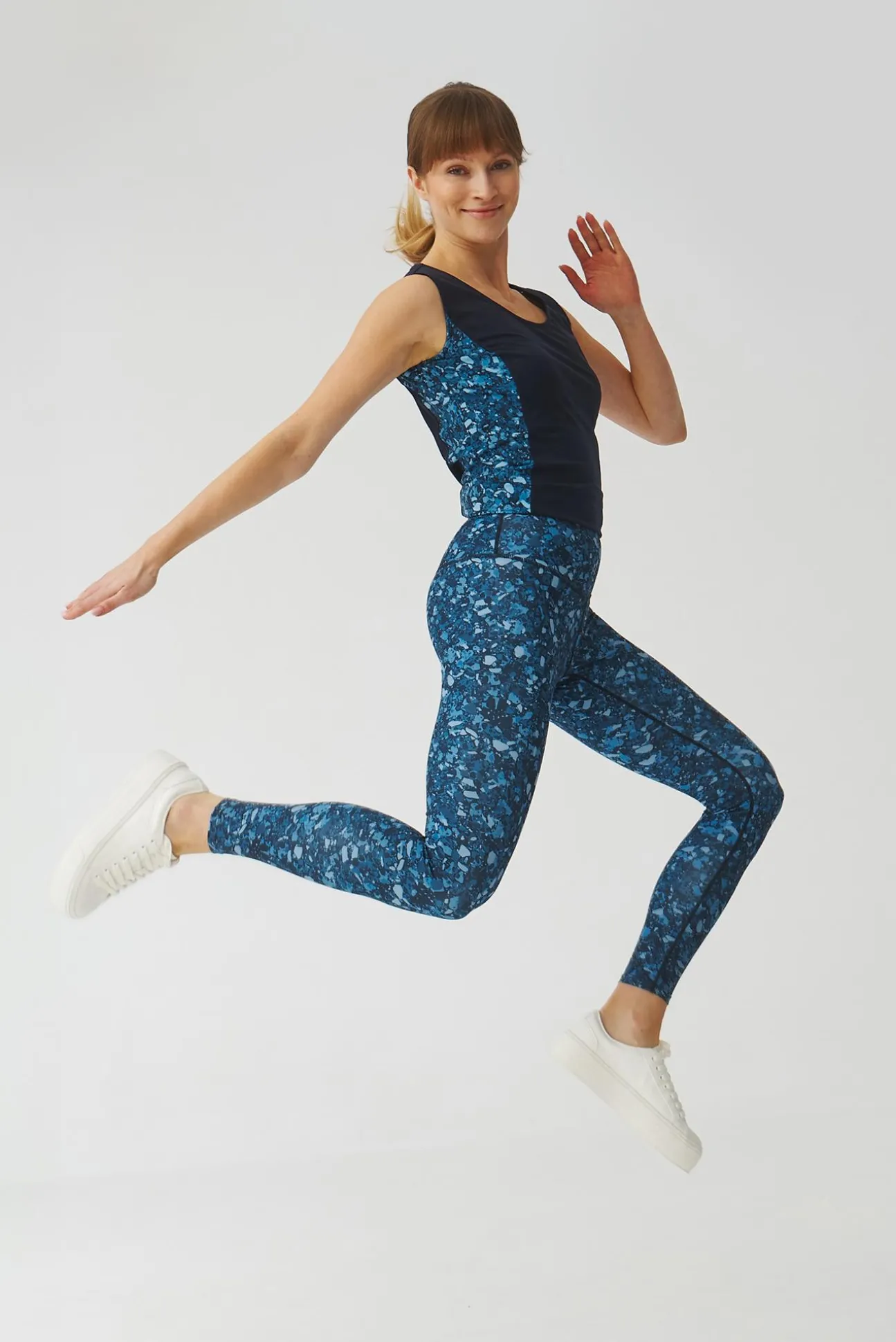 SPORTOWE SPODNIE DAMSKIE TYPU LEGGINSY - LEA 1
