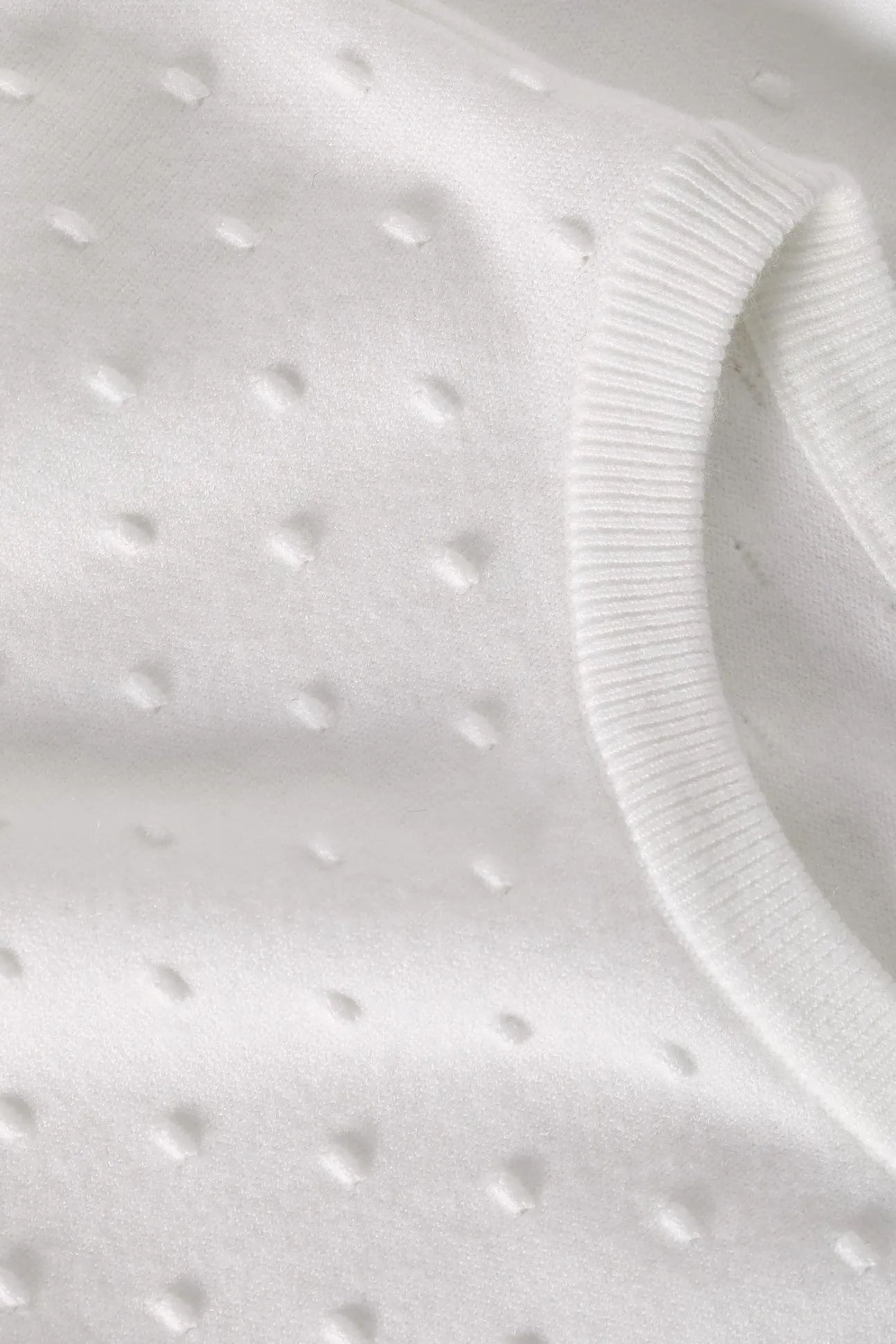 SWETER DAMSKI O SPLOCIE W KROPKI EWELA
