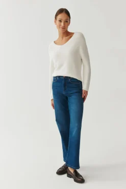 SWETER DAMSKI Z DEKOLTEM W SEREK - BORI