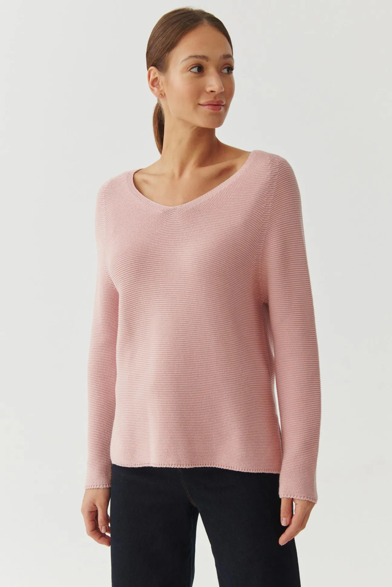 SWETER DAMSKI Z DEKOLTEM W SEREK - BORI