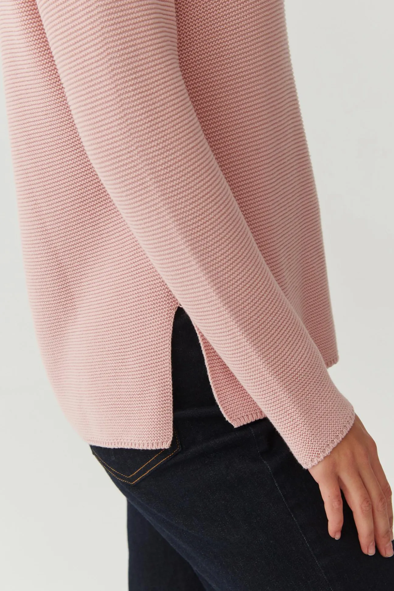 SWETER DAMSKI Z DEKOLTEM W SEREK - BORI