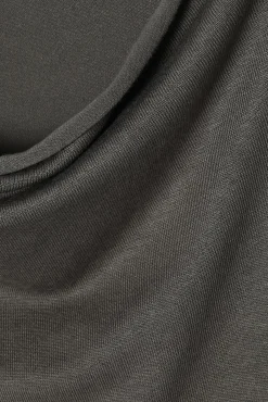 SWETER DAMSKI Z DEKOLTEM TYPU WODA - LIVO