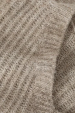 SWETER DAMSKI Z DEKOLTEM W SEREK — ASPEN