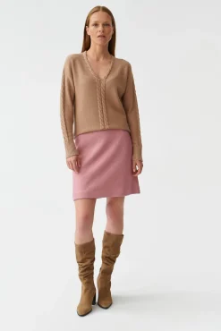 SWETER DAMSKI Z DEKOLTEM W SEREK POLI