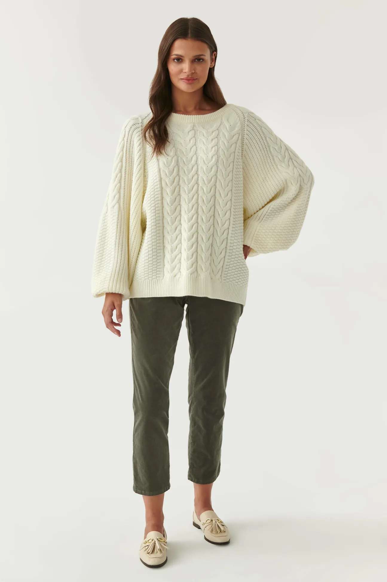 SWETER DAMSKI Z FANTAZYJNYM SPLOTEM SAMOLO