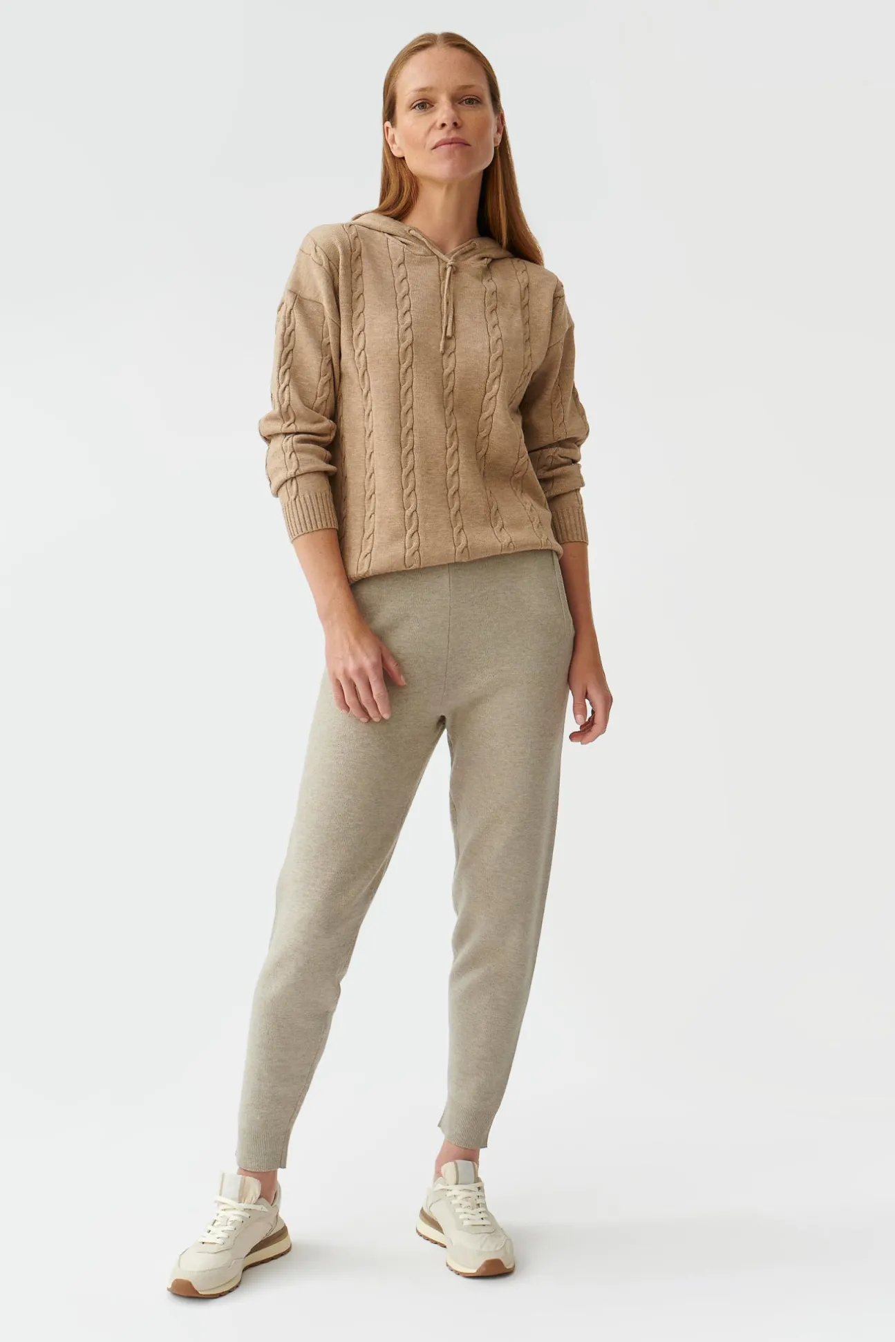 SWETER DAMSKI Z KAPTUREM PILOWO