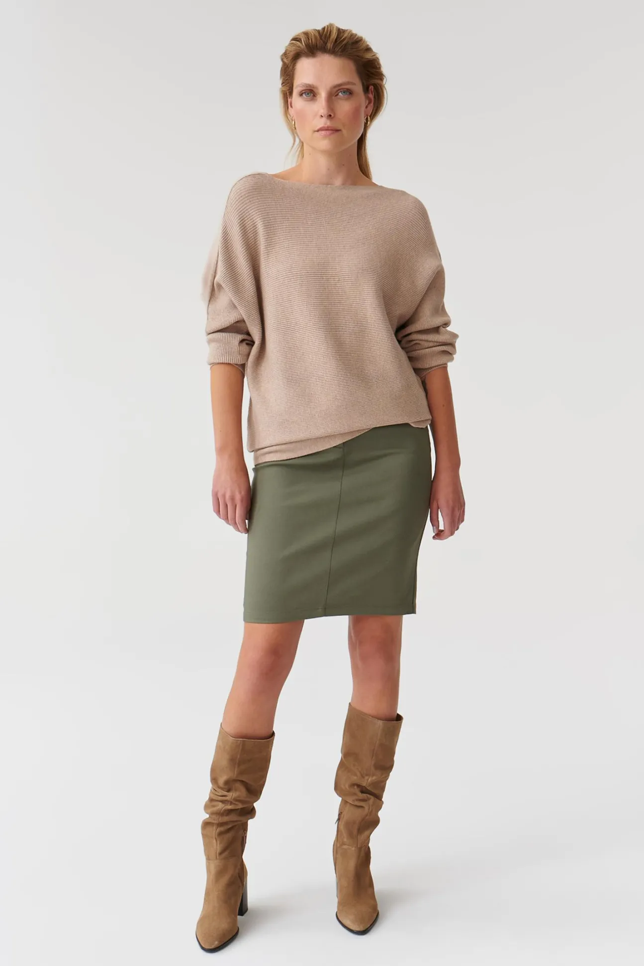 SWETER DAMSKI Z RĘKAWEM KIMONOWYN MENTROLI