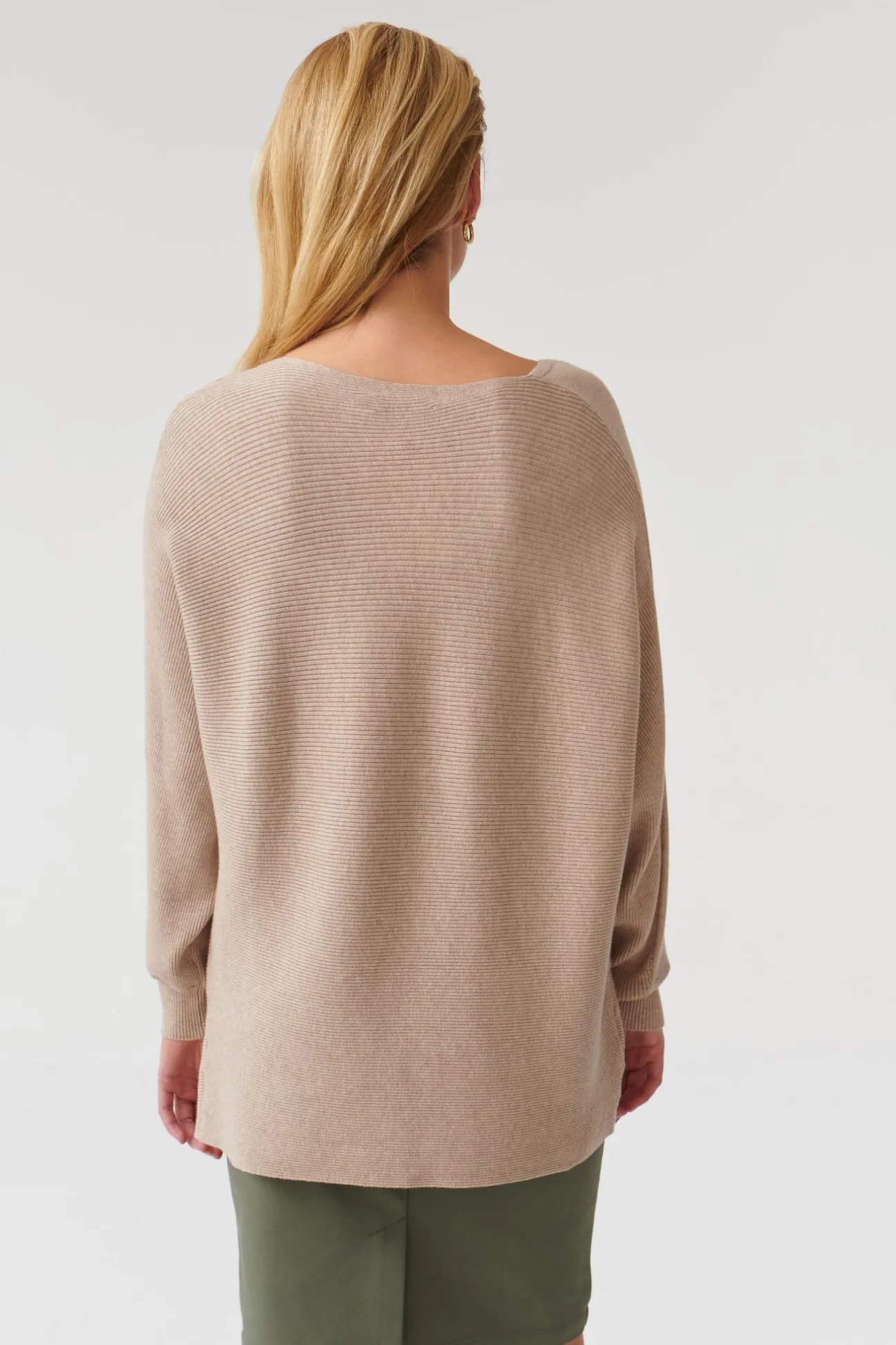 SWETER DAMSKI Z RĘKAWEM KIMONOWYN MENTROLI