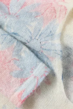 SWETER Z KWIATOWYM NADRUKIEM — SOLO
